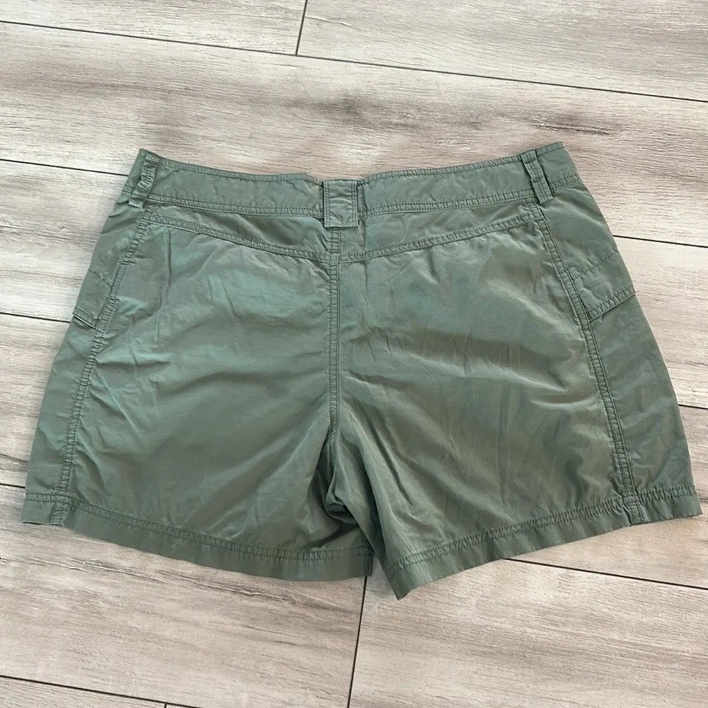 Marmot women's shorts in green size 12